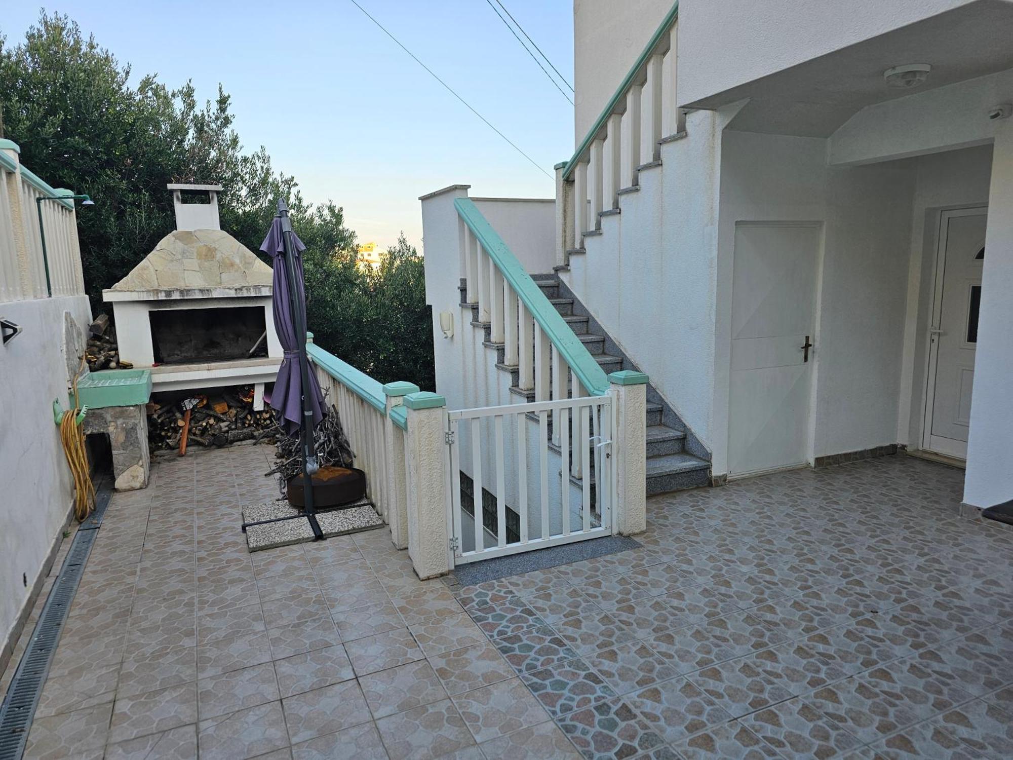 אומיס Apartments Zemunik מראה חיצוני תמונה