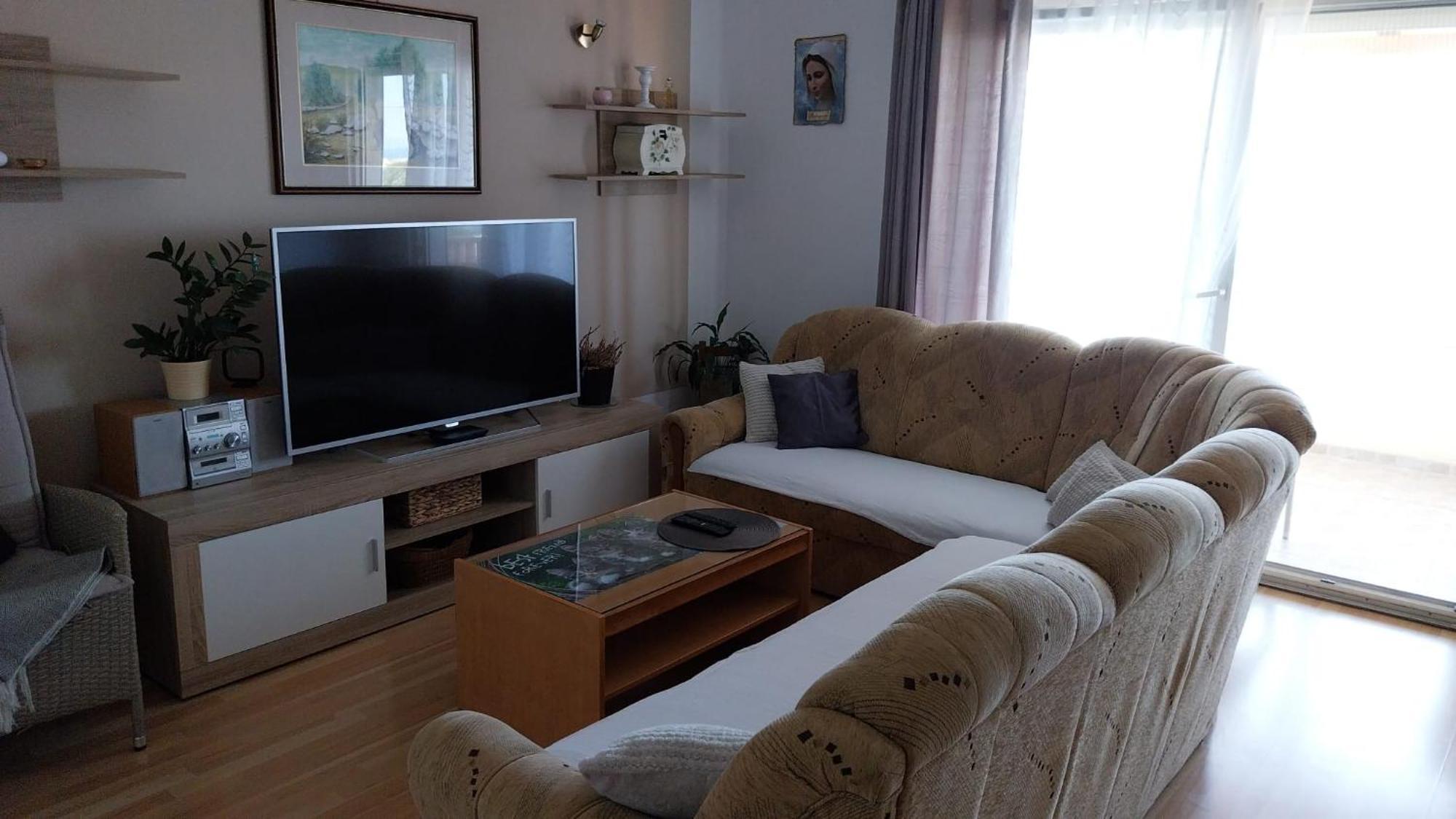 אומיס Apartments Zemunik מראה חיצוני תמונה