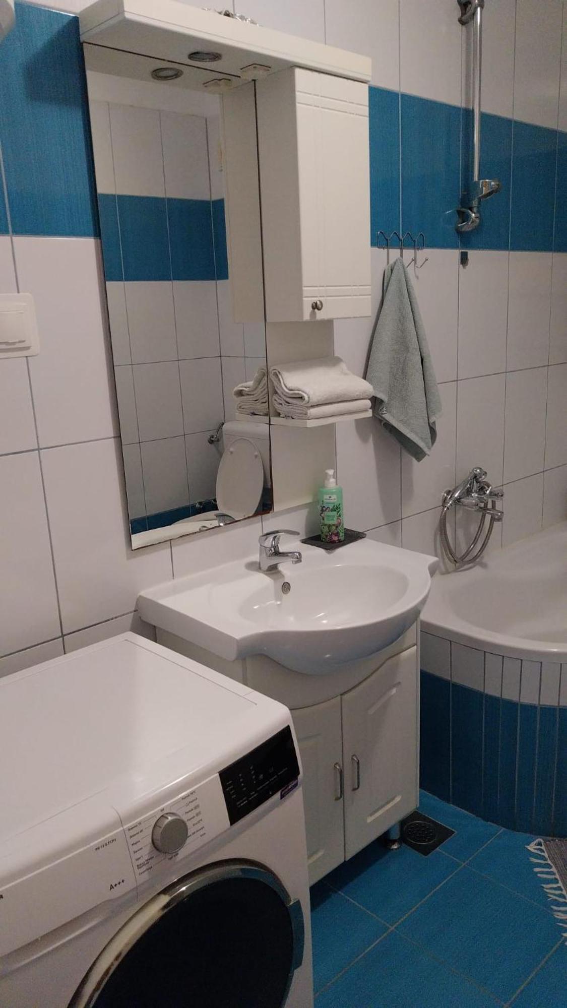 אומיס Apartments Zemunik מראה חיצוני תמונה