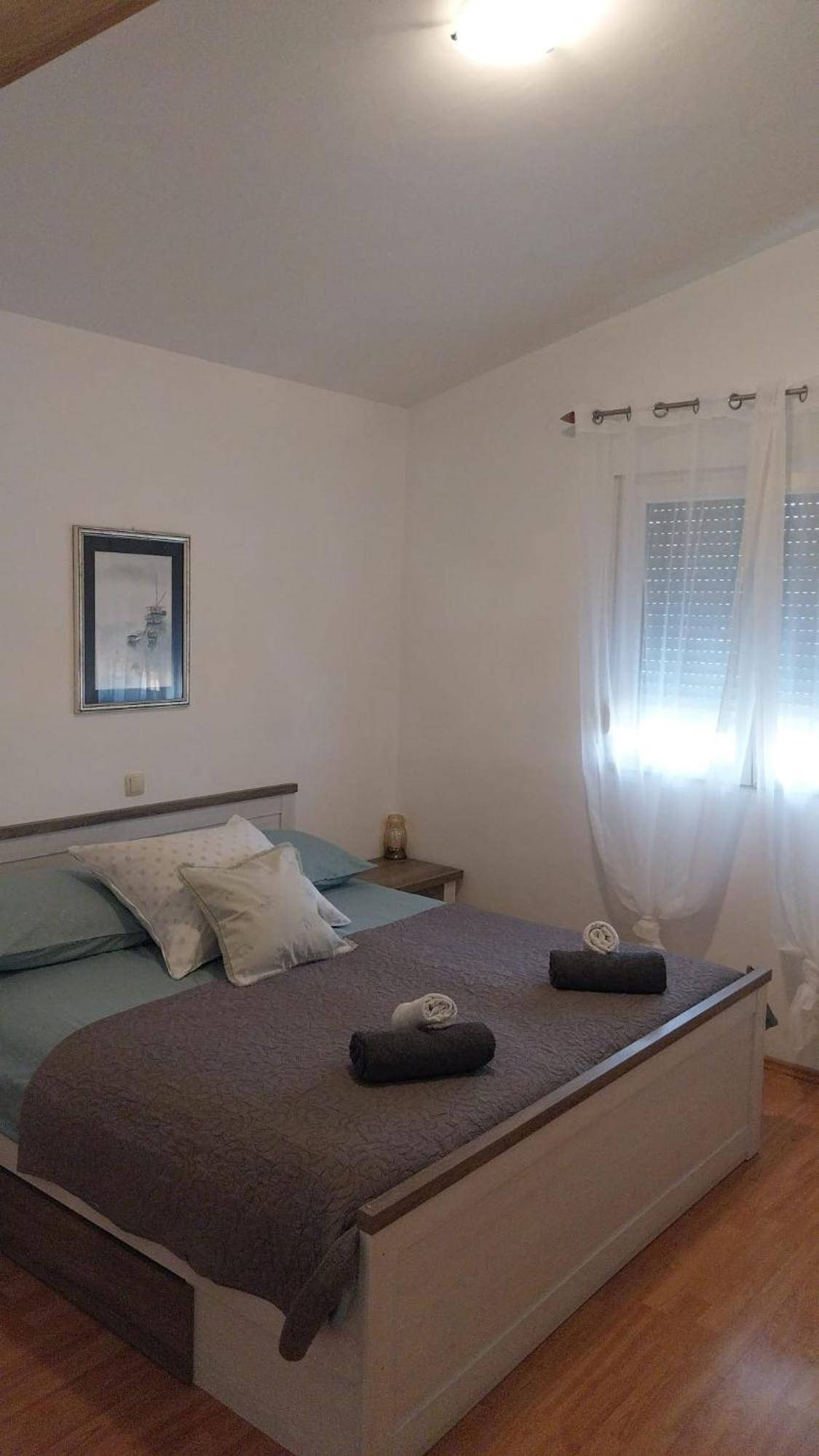 אומיס Apartments Zemunik מראה חיצוני תמונה